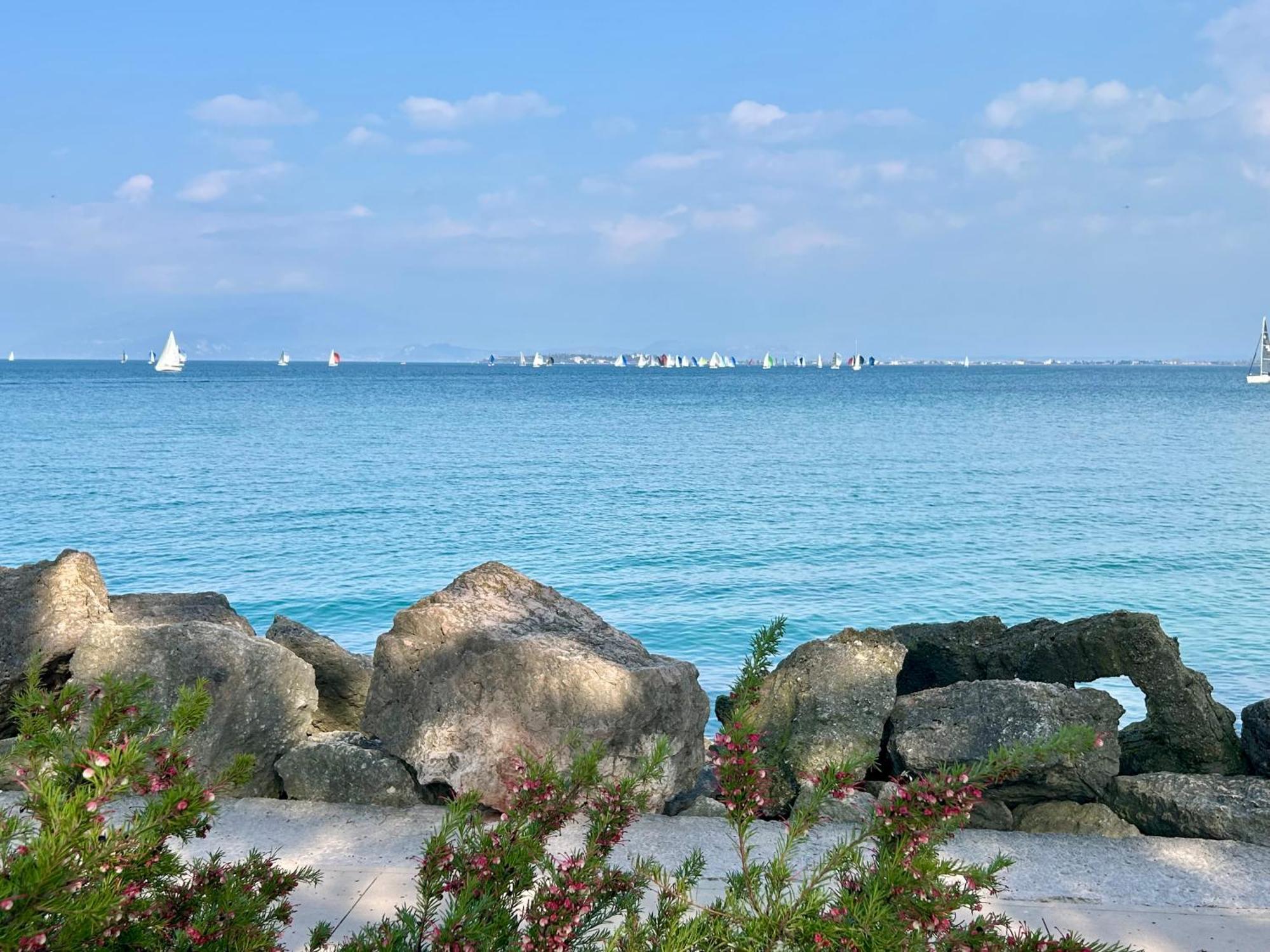 Gold Garda Desenzano Lejlighed Desenzano del Garda Eksteriør billede
