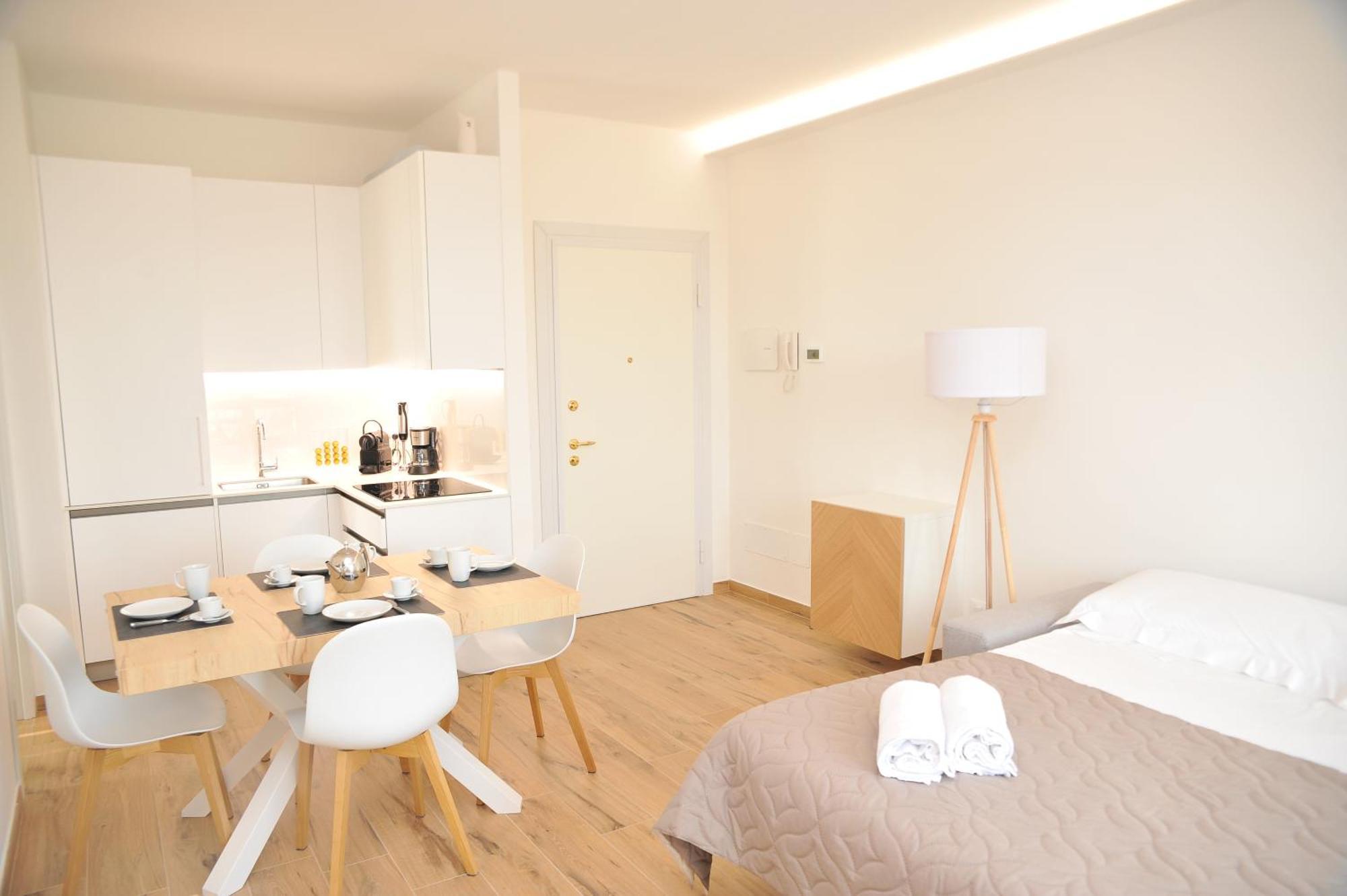 Gold Garda Desenzano Lejlighed Desenzano del Garda Eksteriør billede
